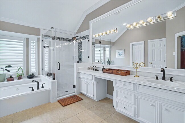 Building Photo - 4250 Noble Oak Trail