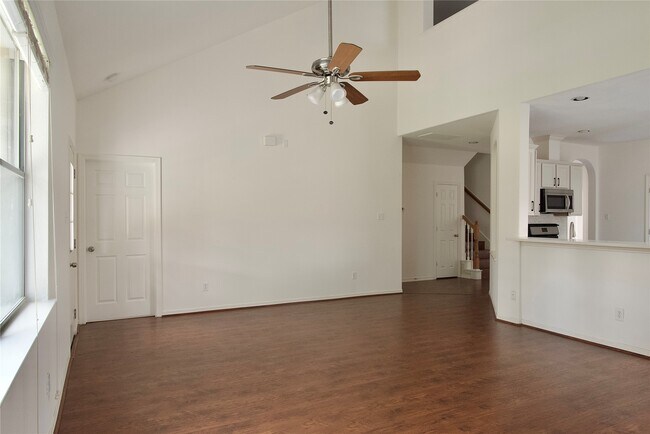 Building Photo - 2023 Creek Run Dr