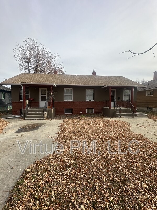 Building Photo - 815 4th Avenue - 815 1/2