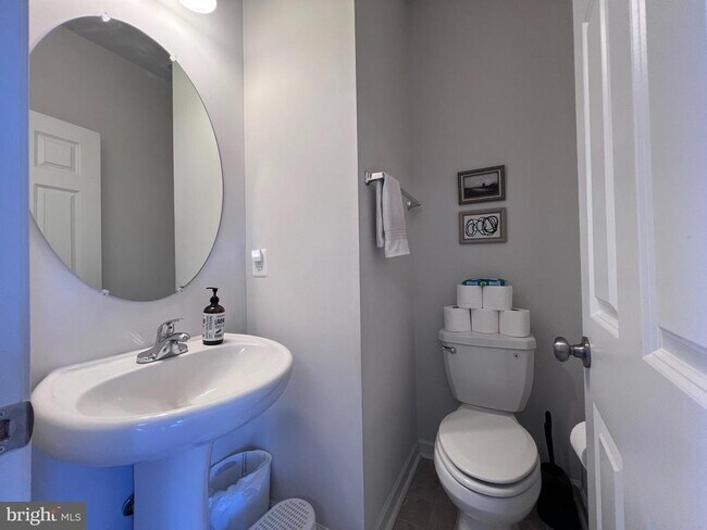 Building Photo - 316 Starry Way Dr