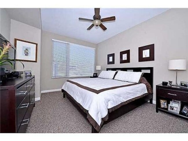 Building Photo - Exquisite Penthouse+Loft in Cortez Hill available for rent!