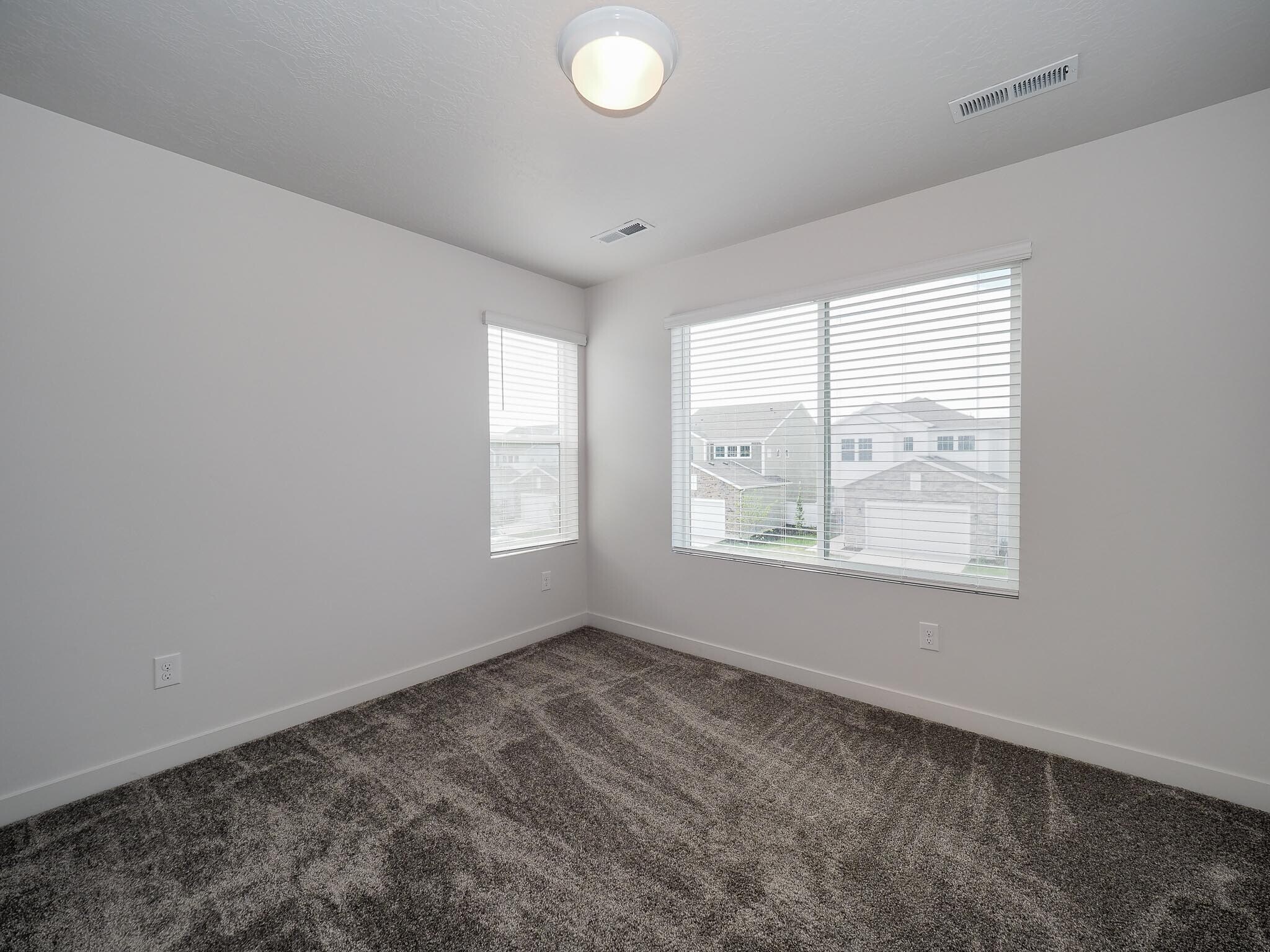 Building Photo - 1578 W Sparta Way