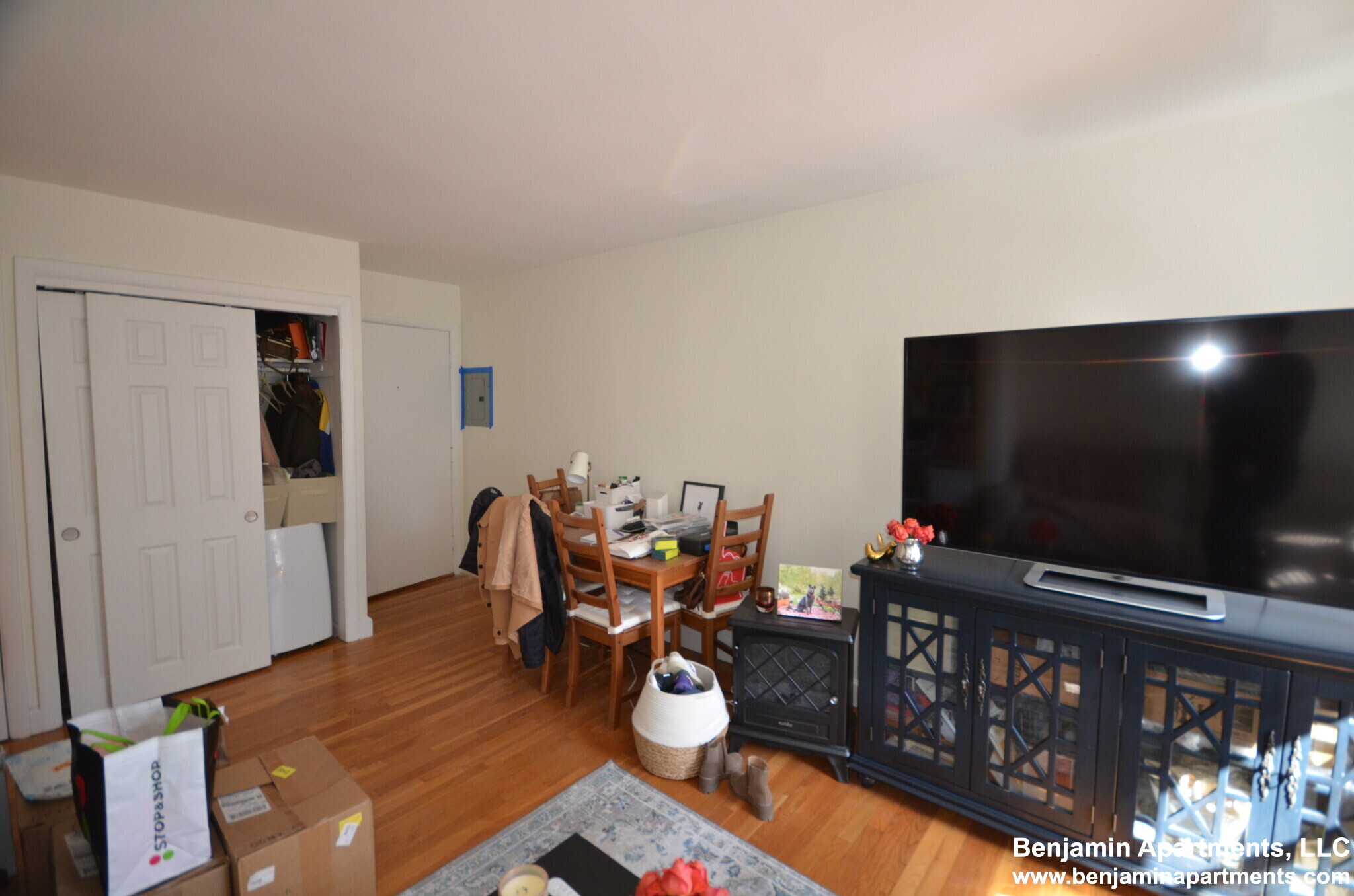 Building Photo - 517 Beacon St