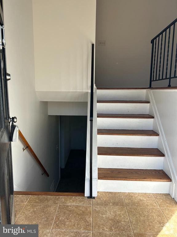Building Photo - 149 Northway