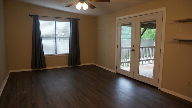 Building Photo - 1728 Zimmerman Ln