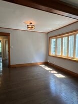 Building Photo - 239 Oxford Ave