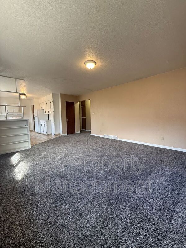 Building Photo - 3108 9th Ave N