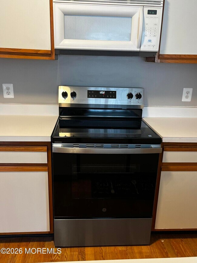 Building Photo - 27 Driftwood Ct