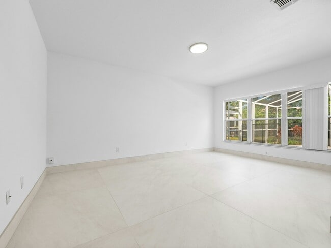 Building Photo - 6457 Winder Oaks Blvd