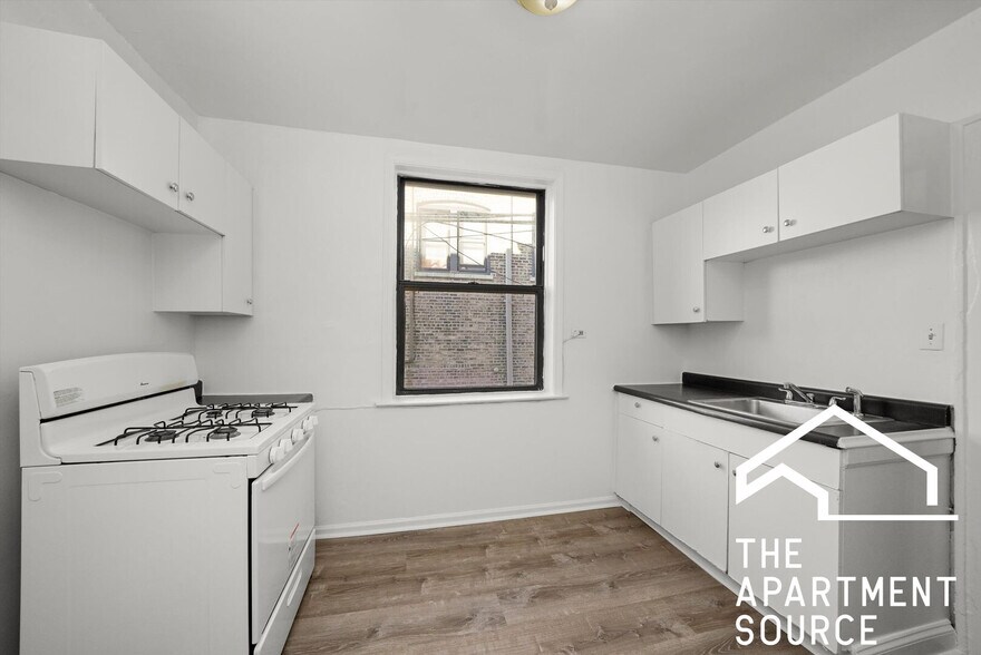 Building Photo - 2338 N Spaulding Ave