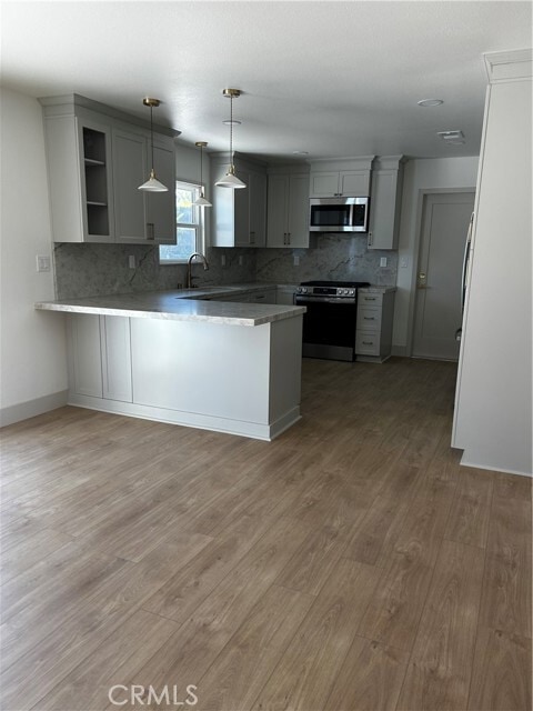 Building Photo - 717 Serpentine Dr