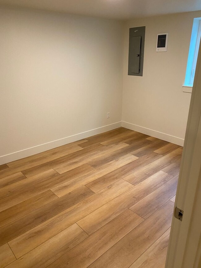 Building Photo - 6144 N Willamette Blvd