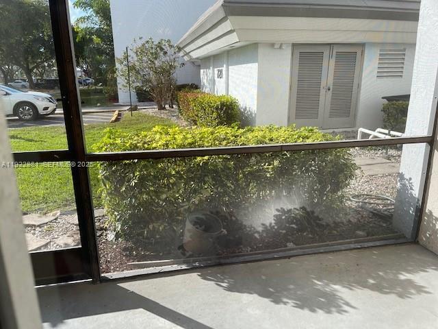 Building Photo - 721 N Pine Island Rd