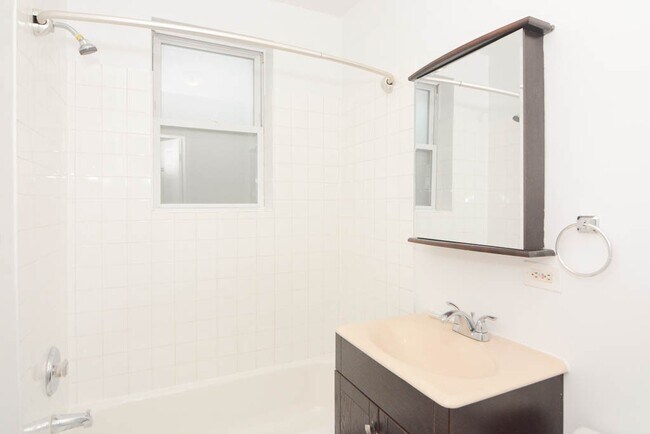 Building Photo - 1627 N Humboldt Blvd