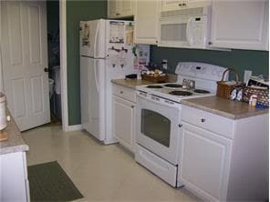 Building Photo - Furnished 2 Bedroom/2 Bathroom Condo