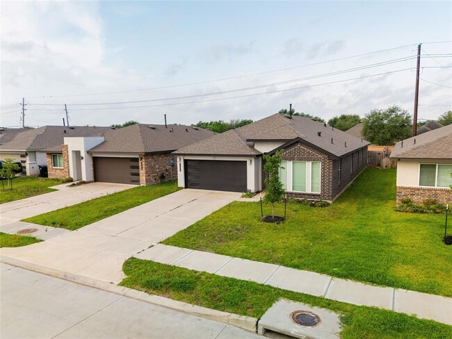 Building Photo - 7122 Telford Holw Trl