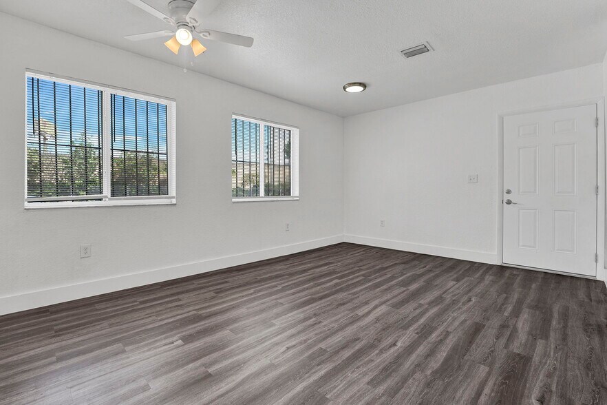 Building Photo - 5751 NW 6th Ave