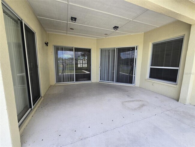 Building Photo - 15305 PALOMA PARK Ln