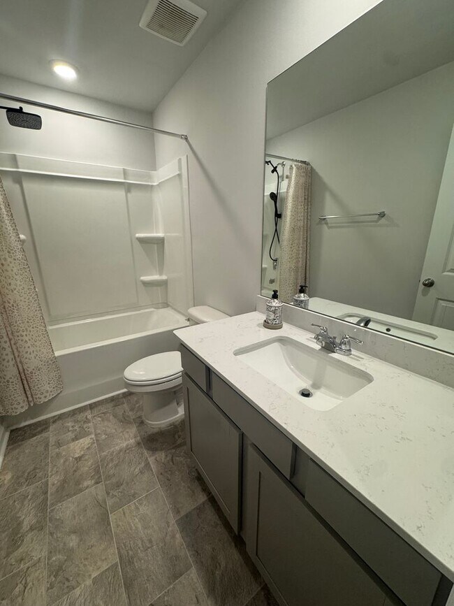 Building Photo - 1406 Walker Wy