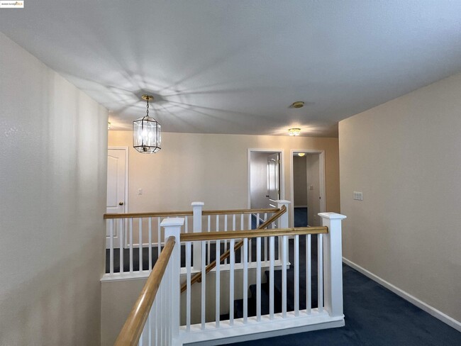 Building Photo - 1371 Brooktrail Dr
