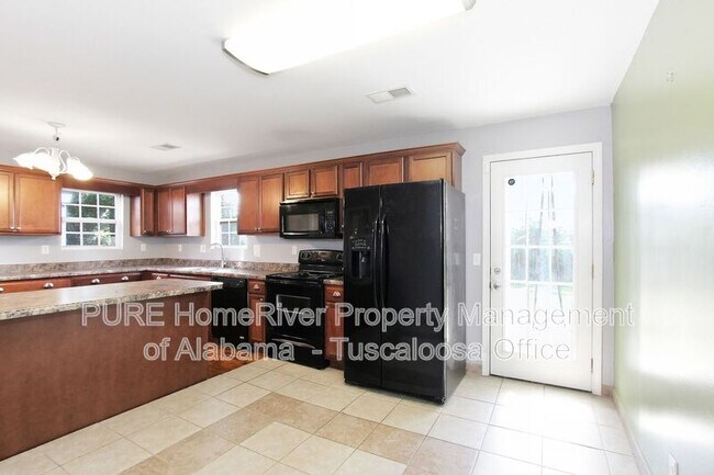 Building Photo - 2830 18th Ave
