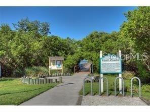Building Photo - 1702 Fairway Trce