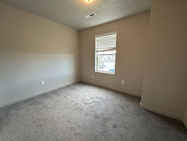 Building Photo - Charming Modern Home in the Heart of Boise