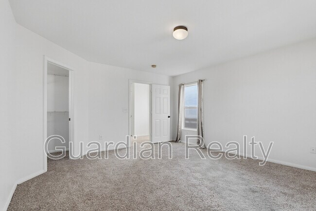Building Photo - 125 Snow Dome Ave