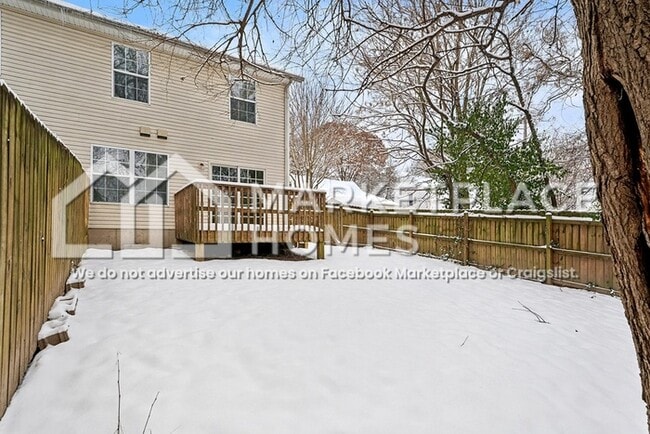 Building Photo - 311 Plum St