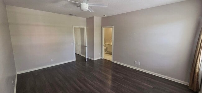 Building Photo - 47 Tall Oaks Cir