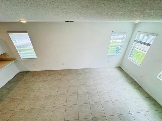 Building Photo - 3140 Skyline Lp