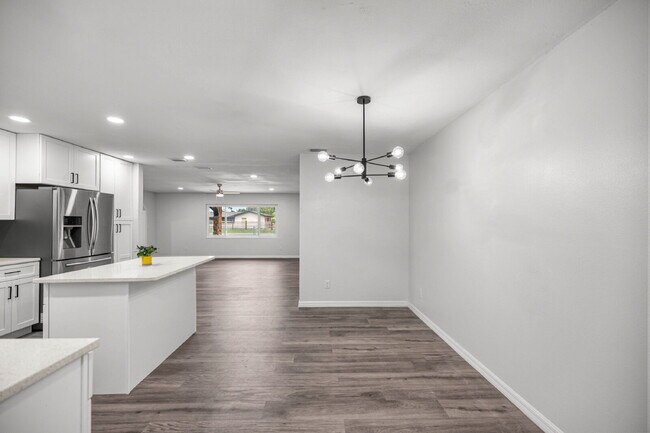 Building Photo - 5 Bahia Court Trce