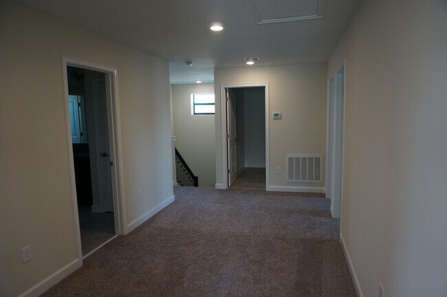 Building Photo - 15078 Purple Martin St