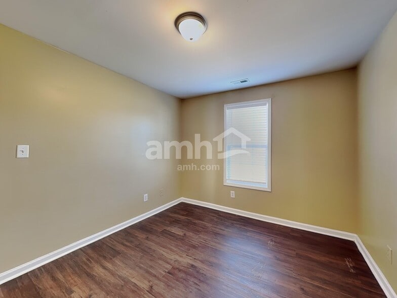 Building Photo - 207 Mayors Ln