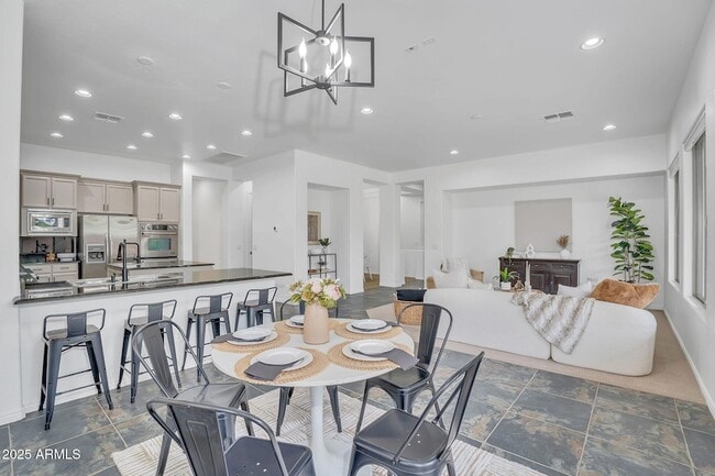 Building Photo - 4756 E Ironhorse Rd