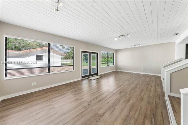Building Photo - 7705 SW 66th St