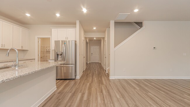 Building Photo - Picture-Perfect New Home in Clear Pond