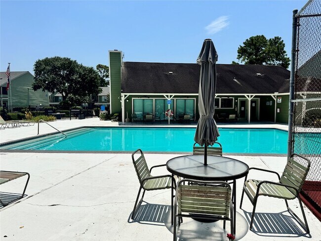 Building Photo - 14777 Wunderlich Dr