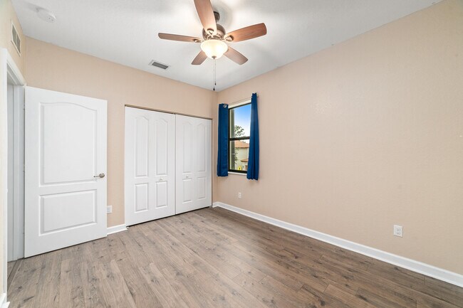 Building Photo - 6001 Night Heron Ct