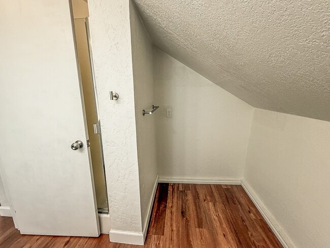 Building Photo - 158 N Ocean Ave