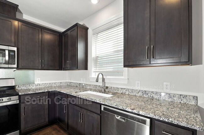 Building Photo - 803 Lachicotte Creek Dr