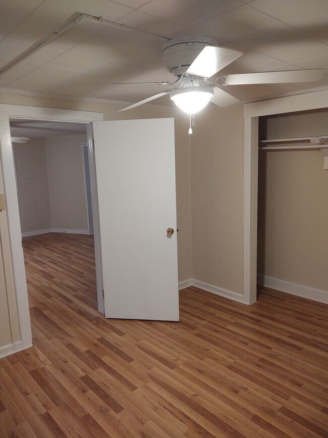 Building Photo - 2 Bedroom 1 Bath Basement Apartment in Historic Downtown Sylva $1300 a month with year-long lease.