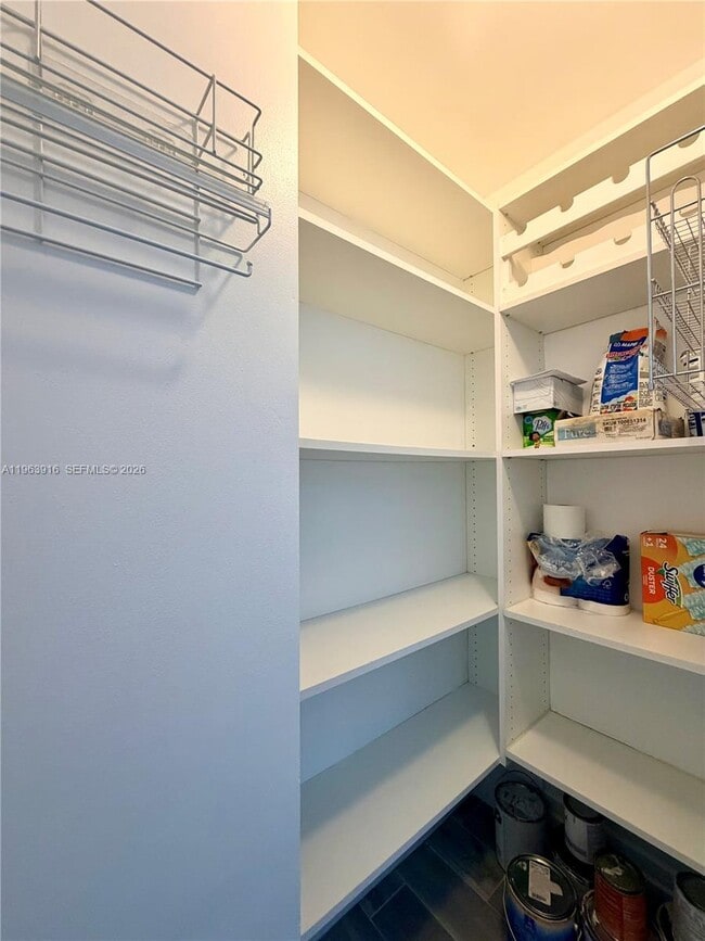 Building Photo - 300 S Biscayne Blvd