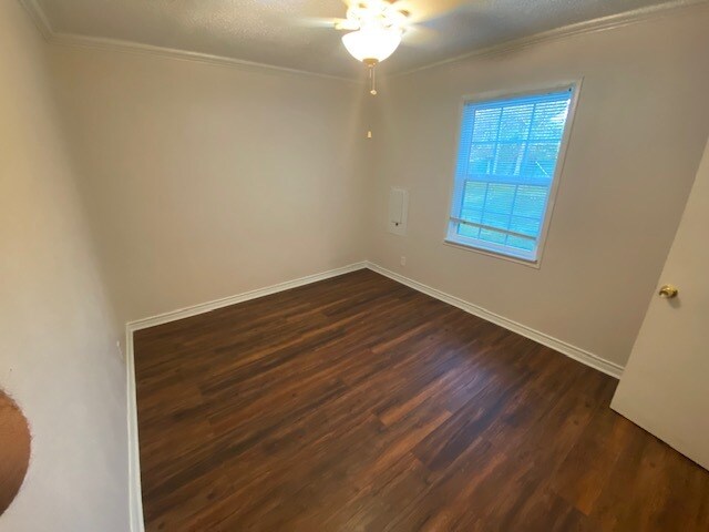 Building Photo - 3357 Prairie Dr