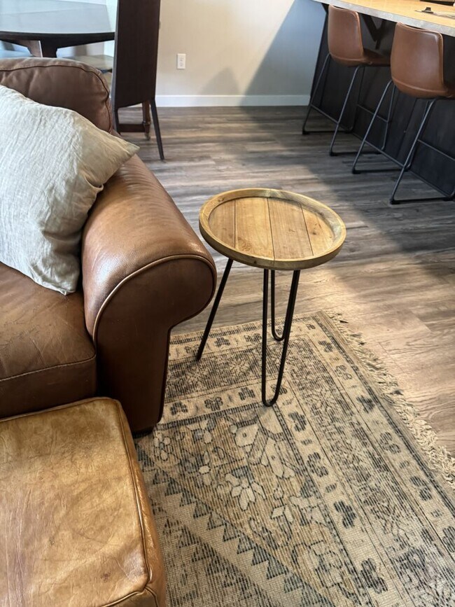 Building Photo - Furnished Hermiston Rental