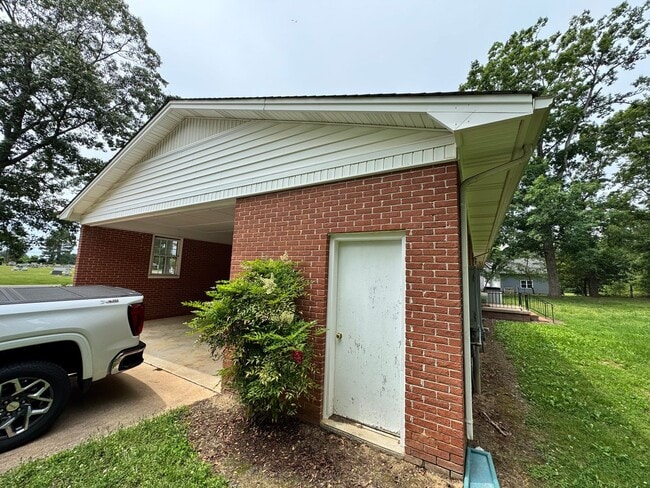 Building Photo - 3/2 in Polkville, NC