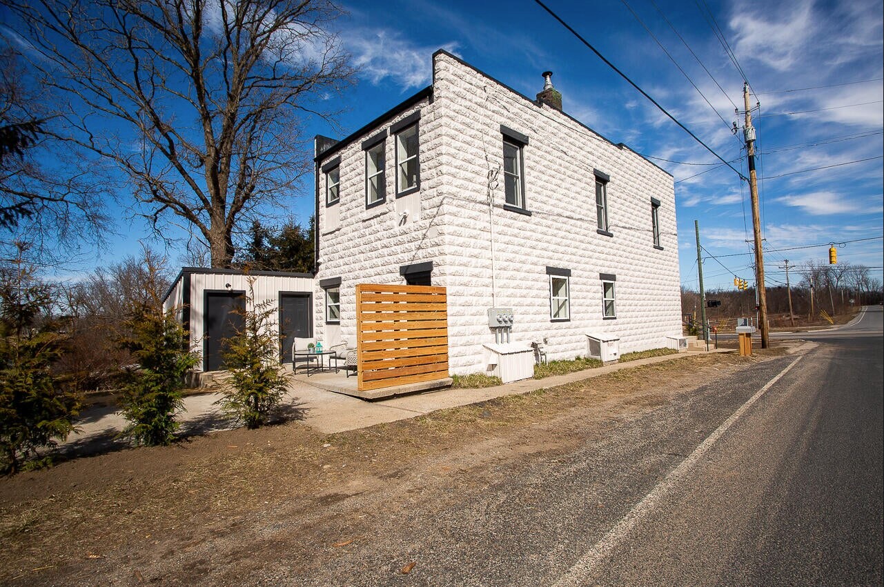 Building Photo - 2287 Segwun Ave SE