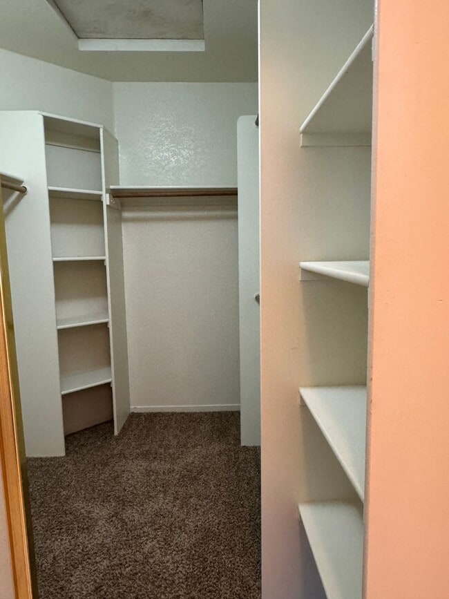 Building Photo - Antelope home