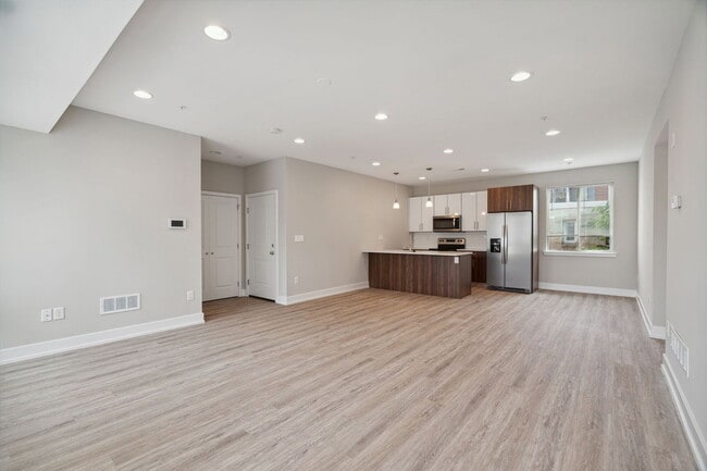 Building Photo - 2612 Annin St