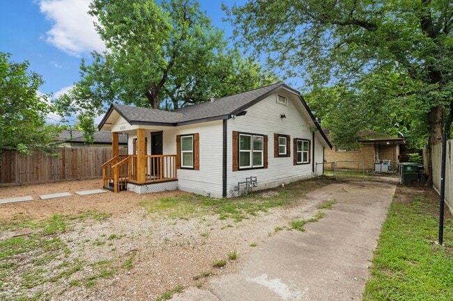 Building Photo - 4208 Delhi St